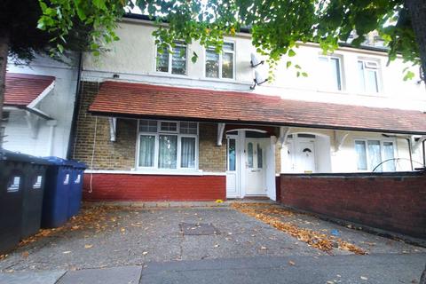 28a Queens Avenue, Greenford, UB6 9BX