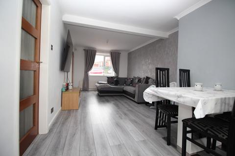 3 bedroom semi-detached house for sale - Chapel Avenue, Barnsley S73