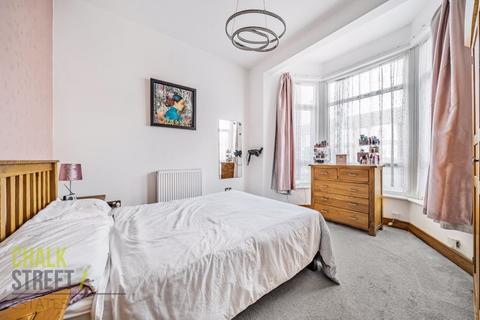 Flat 2, 44 Wellwood Road, Ilford, IG3 8TU