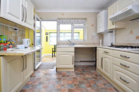 32 Ashley Close, Minster On Sea, Sheerness, ME12 3ED