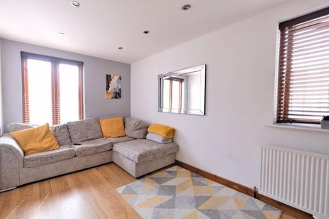 2 bedroom apartment to rent - Abbey Grove, Manchester