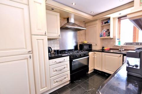 2 bedroom apartment to rent - Abbey Grove, Manchester