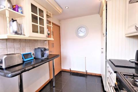 2 bedroom apartment to rent - Abbey Grove, Manchester