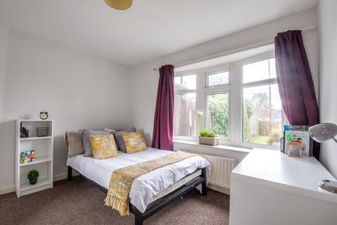 6 bedroom semi-detached house to rent - Middleton Boulevard, Wollaton Park, Nottingham