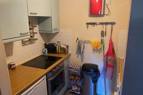 1 bedroom flat to rent, Melville Court, Croft Street, London, SE8 5DR