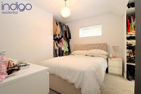 16 Eastfield Close, Luton, LU2 8DY