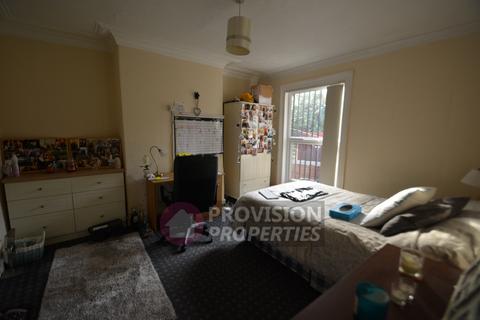7 bedroom terraced house to rent - Norwood Terrace, Hyde Park LS6