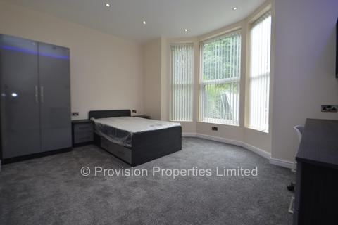 4 bedroom terraced house to rent, Hyde Park Road, Hyde Park LS6