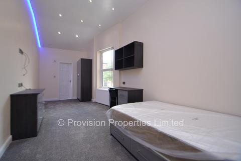 4 bedroom terraced house to rent, Hyde Park Road, Hyde Park LS6