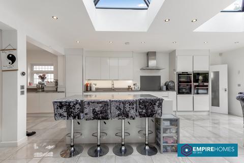 34 Stone Hall Road, London, N21 1LP