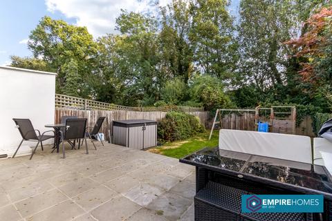 34 Stone Hall Road, London, N21 1LP
