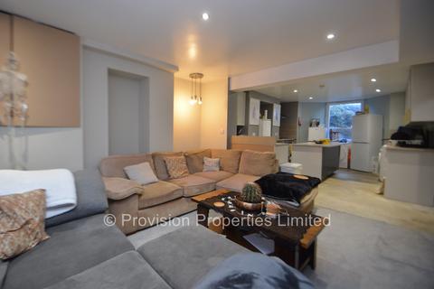 6 bedroom terraced house to rent, Ebberston Terrace, Hyde Park LS6