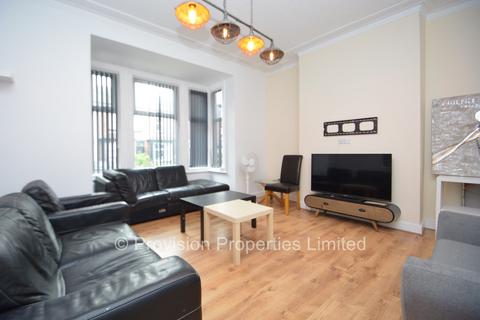 6 bedroom end of terrace house to rent, Stanmore Street, Burley LS4