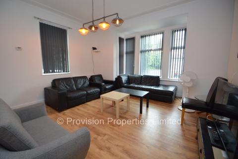 6 bedroom end of terrace house to rent, Stanmore Street, Burley LS4