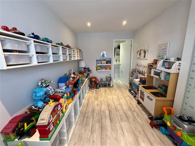 Play room/utility room