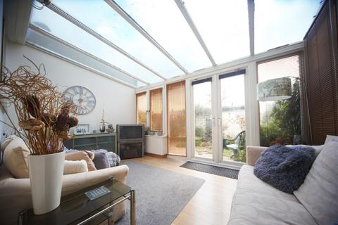 3 bedroom terraced house for sale - Tamar Way, Slough, SL3