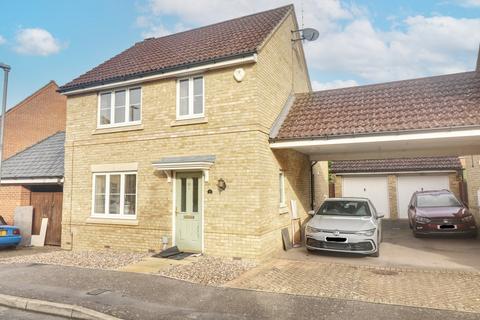 4 bedroom link detached house to rent, Harvest Fields, Takeley, Bishop's Stortford, CM22