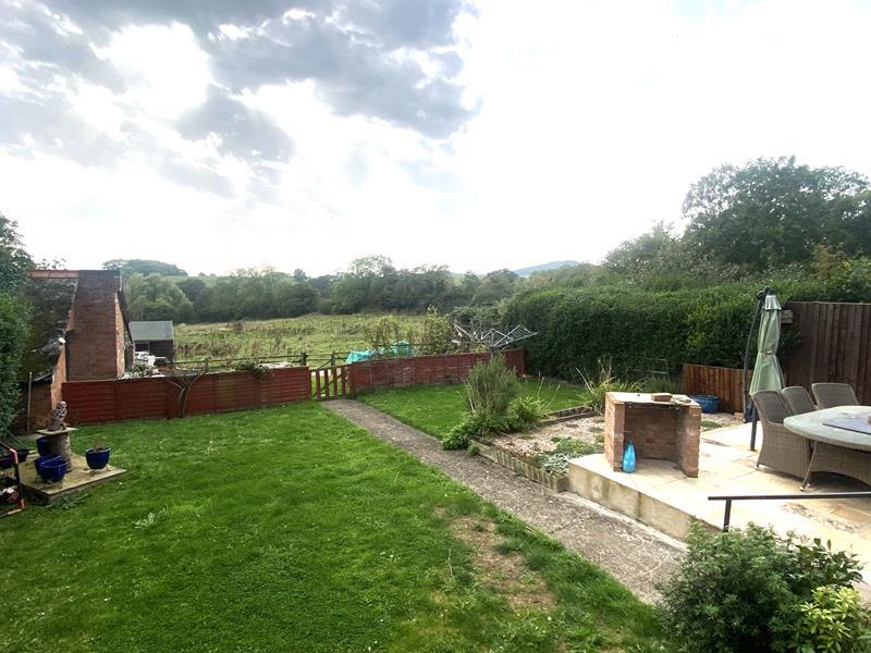 Church Road, Castlemorton, Worcestershire, WR13 6BE 4 bed semidetached