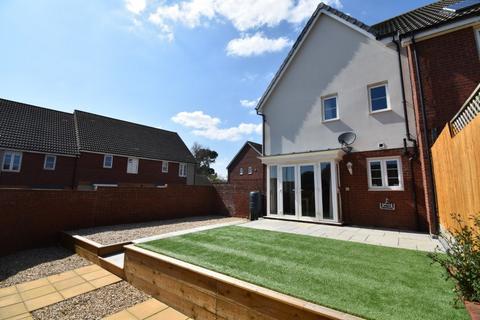 3 bedroom semi-detached house for sale - Albatross Road, Newcourt, Exeter, EX2