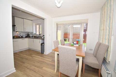 14 Albatross Road, Exeter, EX2 7SB