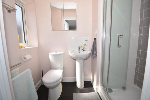 14 Albatross Road, Exeter, EX2 7SB