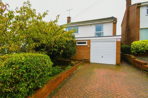 4 bedroom detached house for sale, Chase Ridings, Enfield, EN2