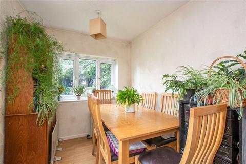 2 bedroom terraced house for sale, Hawkhill Avenue, Guiseley, Leeds, West Yorkshire
