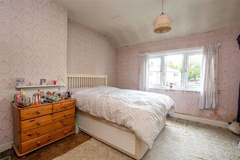 2 bedroom terraced house for sale, Hawkhill Avenue, Guiseley, Leeds, West Yorkshire