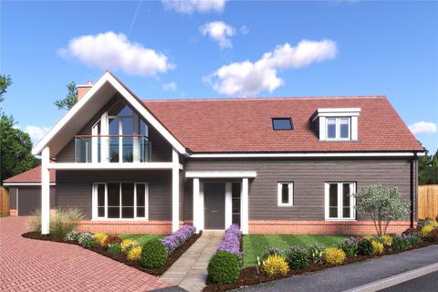 5 bedroom detached house for sale - Royal Oaks, Banstead, Surrey, SM7