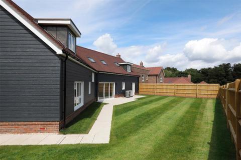 4 bedroom detached house for sale, Royal Oaks, Banstead, Surrey, SM7