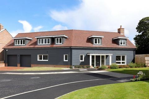 4 bedroom detached house for sale, Royal Oaks, Banstead, Surrey, SM7