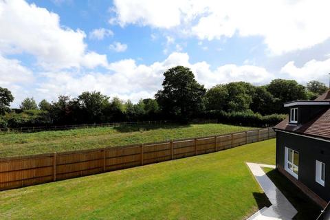 4 bedroom detached house for sale, Royal Oaks, Banstead, Surrey, SM7