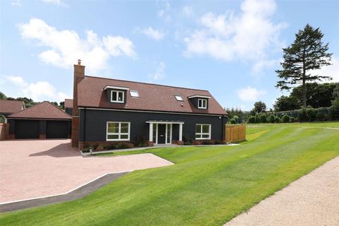 4 bedroom detached house for sale, Royal Oaks, Banstead, Surrey, SM7