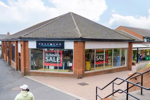 Convenience store to rent, Severn Square, Alfreton DE55