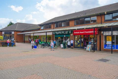 Convenience store to rent, Severn Square, Alfreton DE55