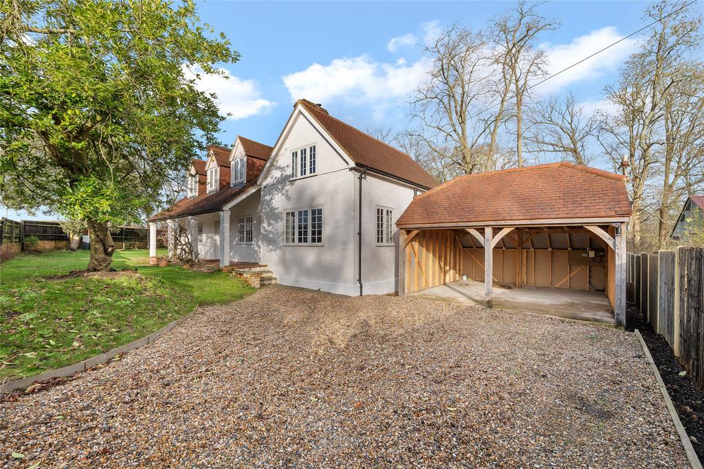 Godstone Road, Oxted, Surrey, RH8 3 bed detached house for sale £899,950