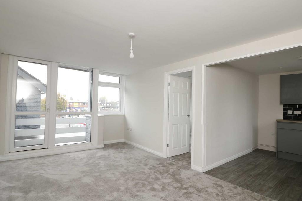 Central Square, Maghull 2 bed apartment £675 pcm (£156 pw)
