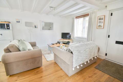 36 Belle Vue Road, Ashbourne, DE6 1AT