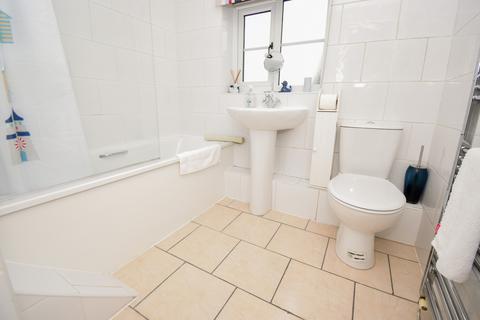 36 Belle Vue Road, Ashbourne, DE6 1AT