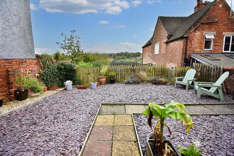 36 Belle Vue Road, Ashbourne, DE6 1AT