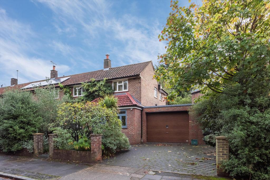 Chester Road, London, SW19 3 bed end of terrace house for sale £1,595,000