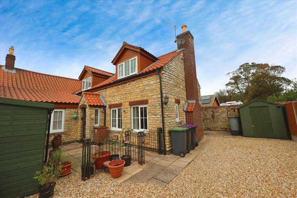 Cliff Cottage, Timms Lane, Waddington 4 bed detached house for sale £