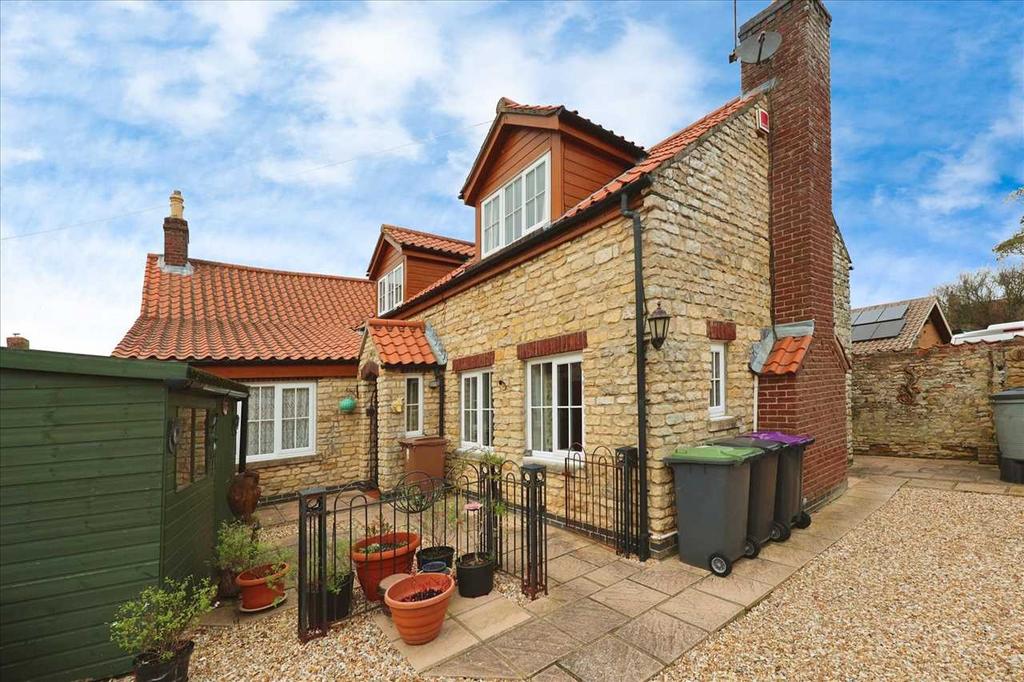 Cliff Cottage, Timms Lane, Waddington 4 bed detached house for sale £