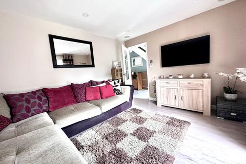 17 Christopher Tye Close, Ely, CB6 3DB