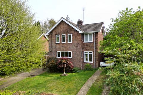 3 bedroom detached house for sale, New Road, Little Kingshill, HP16