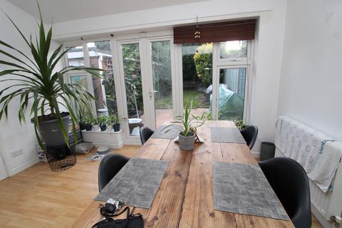 3 bedroom semi-detached house for sale - Southampton SO15