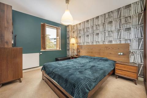 2 bedroom flat for sale, Market Road, Islington, London, N7