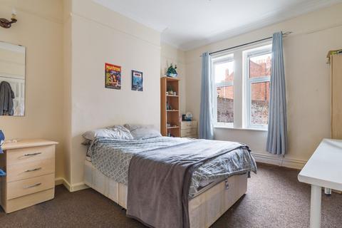 5 bedroom terraced house to rent, Osborne Avenue, Newcastle Upon Tyne NE2