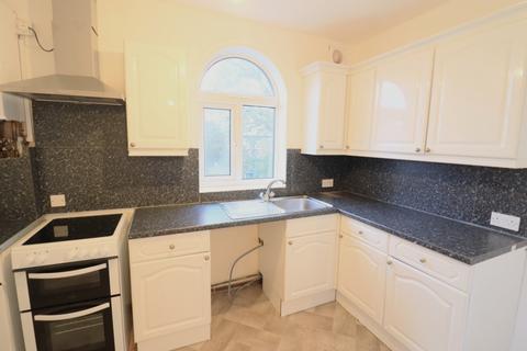 2 bedroom flat to rent, Richmond Road, Redcar, TS10