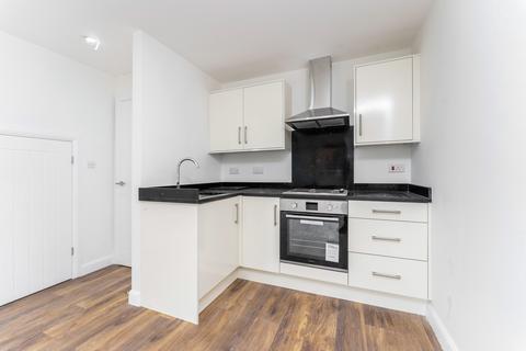 3 bedroom duplex to rent, Canberra Road, London W13